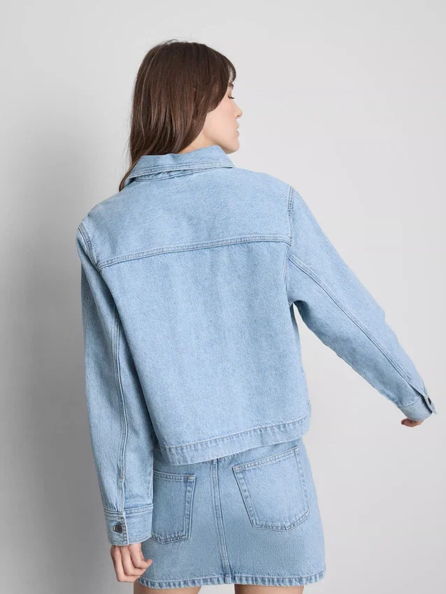 Chaqueta de mezclilla con bolsillos de parche de algodón