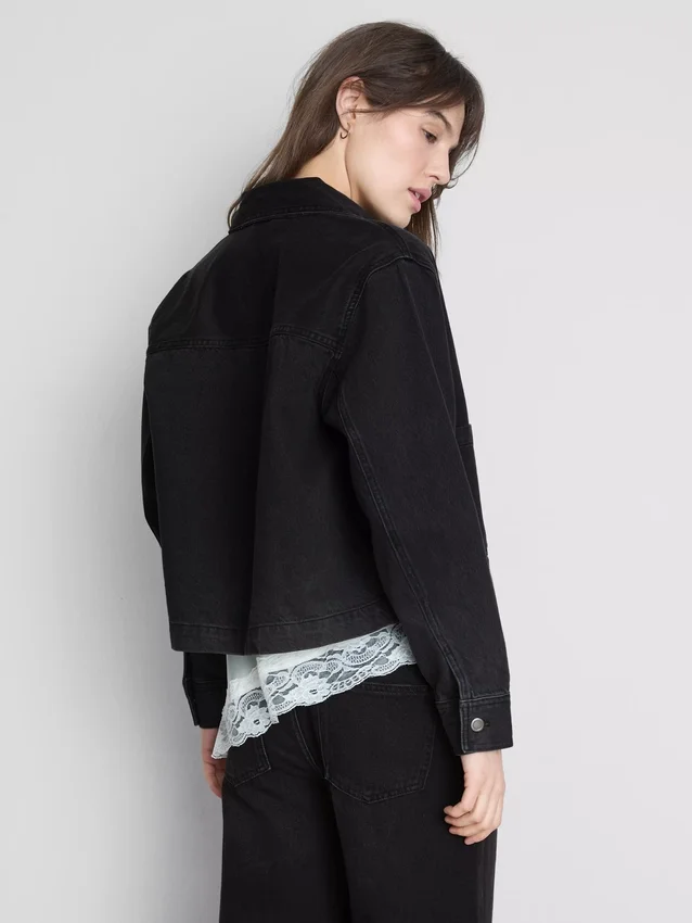 Chaqueta de mezclilla con bolsillos de parche de algodón