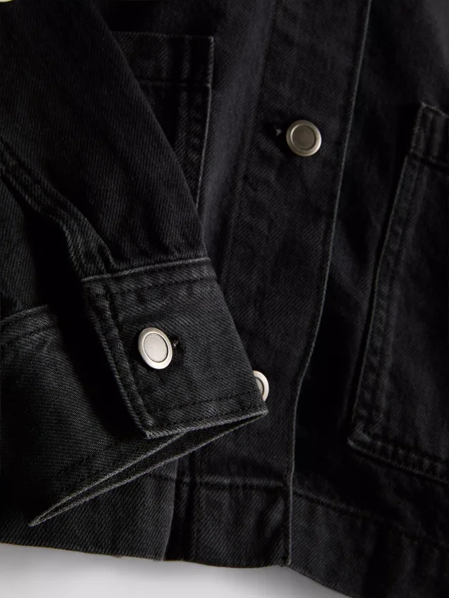 Chaqueta de mezclilla con bolsillos de parche de algodón
