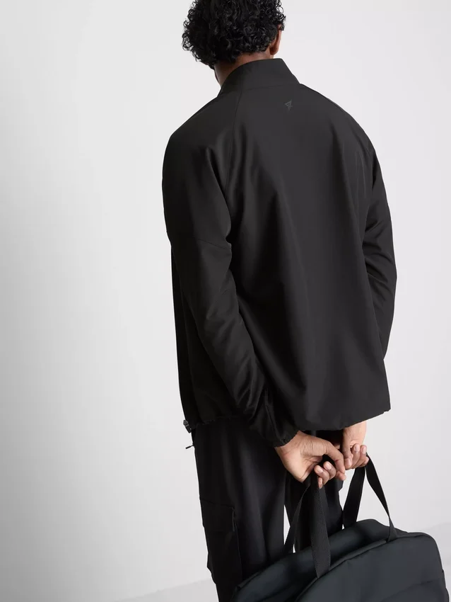 Chaqueta deportiva de cuello alto