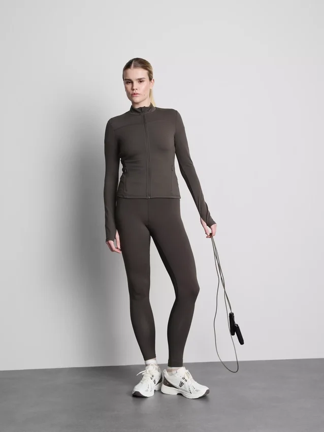 Chaqueta deportiva suave como la mantequilla
