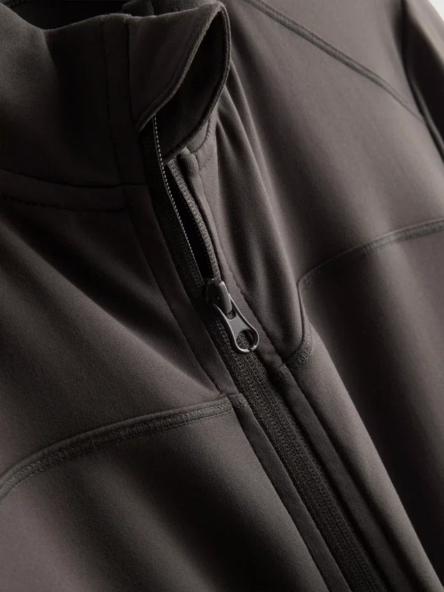 Chaqueta deportiva suave como la mantequilla