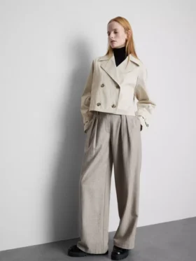 Chaqueta impermeable de corte cuadrado con doble botonadura