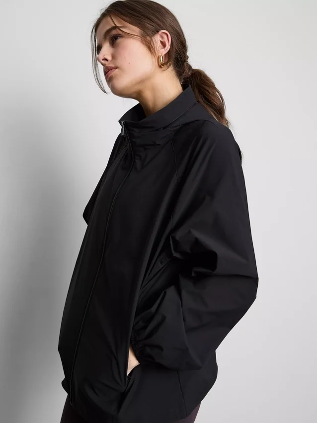 Chaqueta impermeable plegable con cremallera