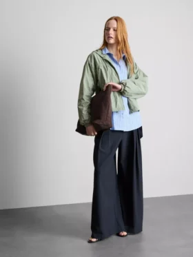Chaqueta ligera con fruncidos