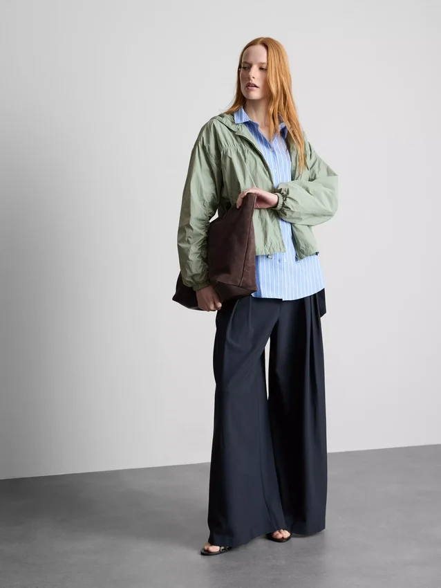 Chaqueta ligera con fruncidos