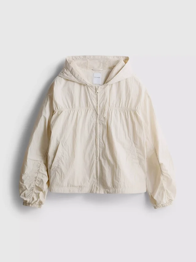 Chaqueta ligera con fruncidos