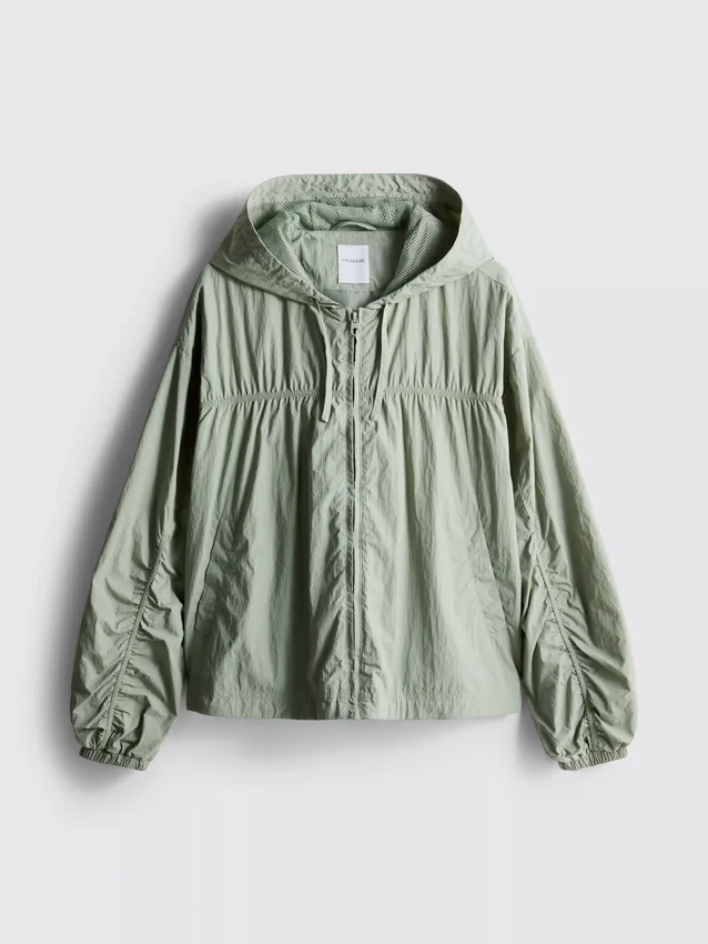 Chaqueta ligera con fruncidos