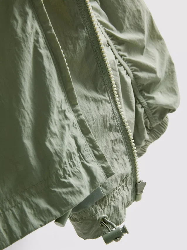 Chaqueta ligera con fruncidos