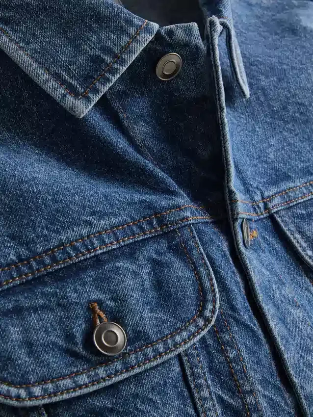 Chaqueta vaquera tipo trucker