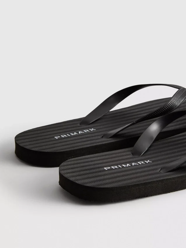 Chinelas básicas