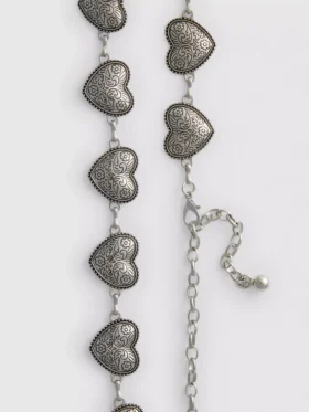 Cinturón de cadena con corazones