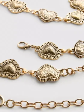 Cinturón de cadena con detalle de corazón
