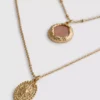 Collares boho en capas de Paula Echevarría