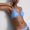 Conjunto de bikini triangular con lazos laterales