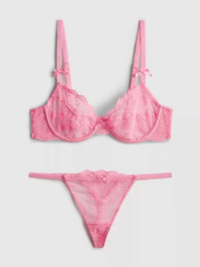 Conjunto de lencería de encaje con aros