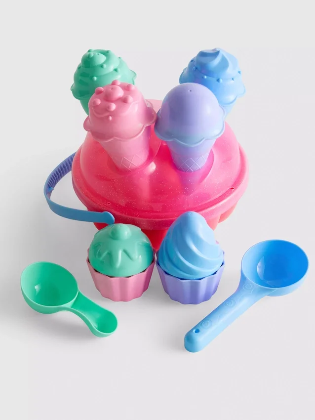 Conjunto de moldes de arena para la playa con forma de helado