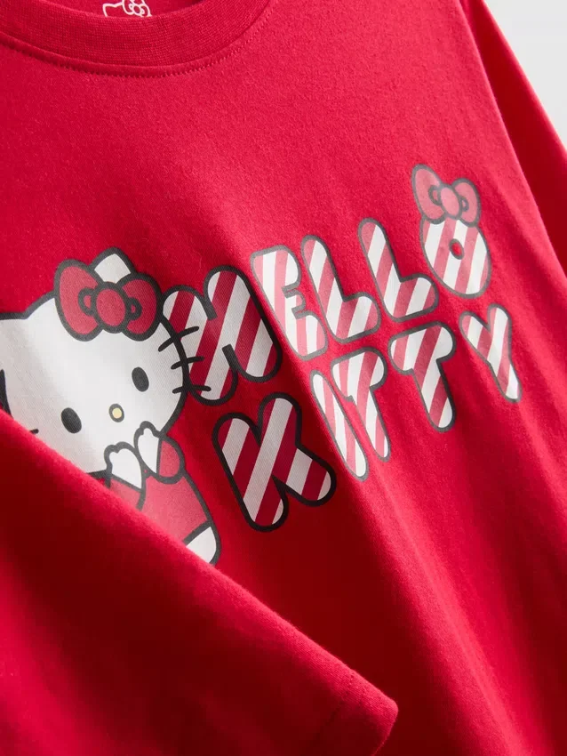 Conjunto de pijama a rayas de Hello Kitty