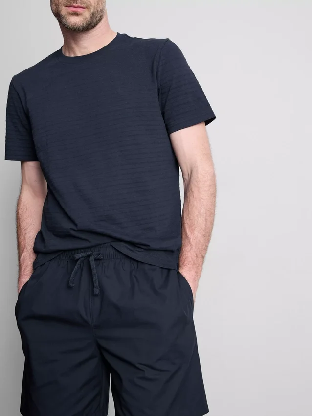 Conjunto de pijama con camiseta y pantalones cortos