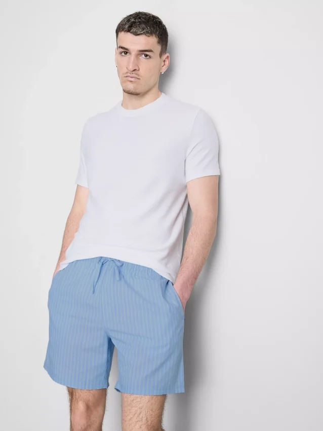 Conjunto de pijama de pantalones cortos a rayas