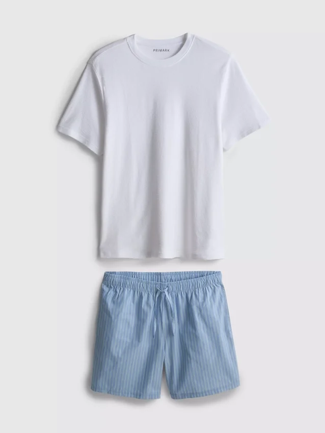 Conjunto de pijama de pantalones cortos a rayas