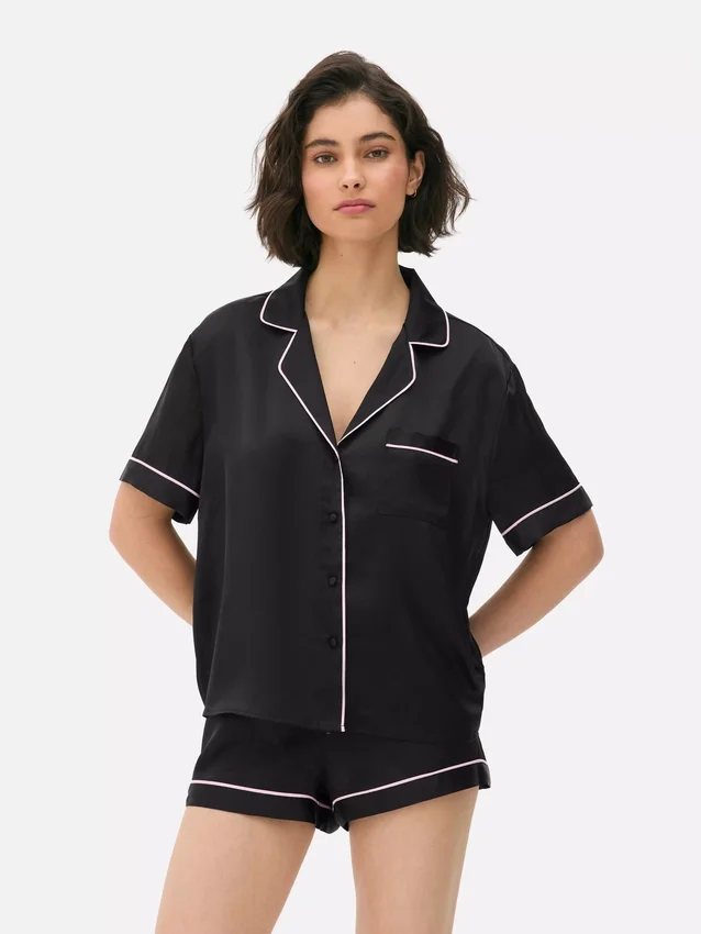 Conjunto de pijama de pantalones cortos estilo boyfriend de satén