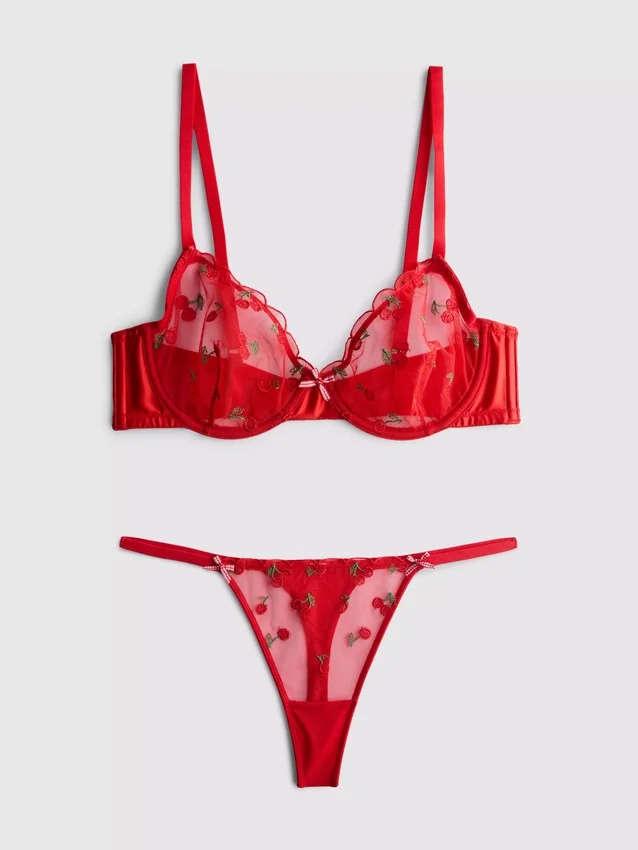 Conjunto de ropa interior de malla con bordado de cerezas
