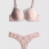 Conjunto de sostén push-up estampado y tanga