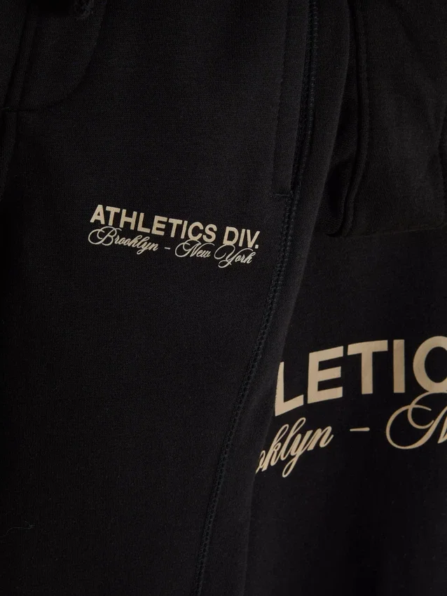 Conjunto de sudadera con capucha y pantalones de chándal de la línea Athletics