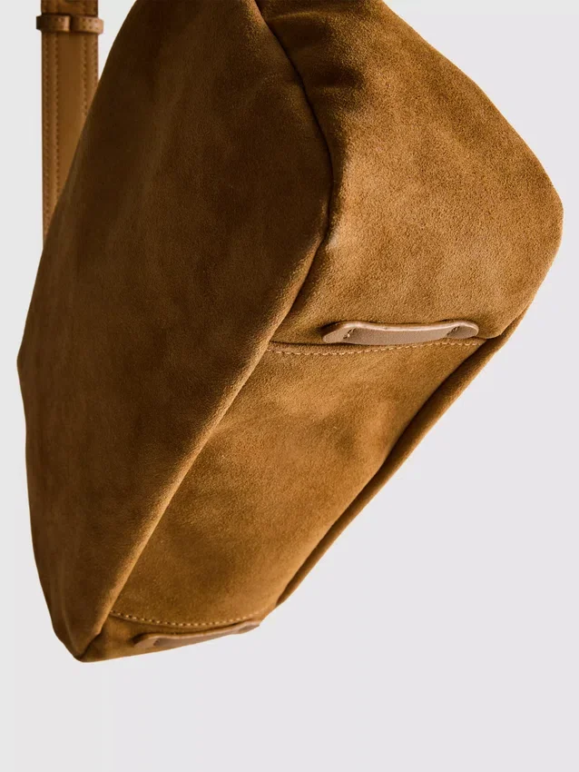 El bolso cruzado plegable de gamuza «The Edit»