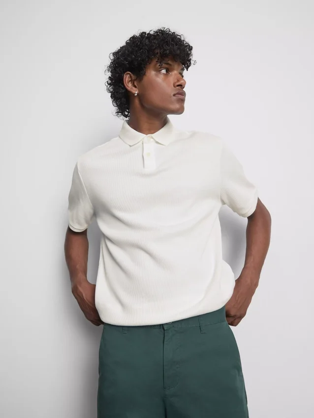 El polo acanalado de The Edit