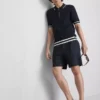El polo con cremallera texturizada de The Edit