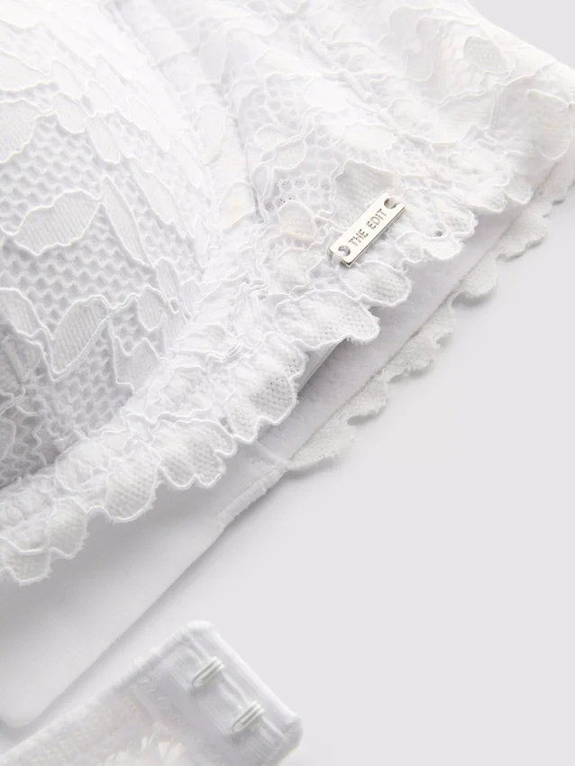 El sostén push-up de encaje floral de The Edit