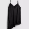 El vestido lencero asimétrico de encaje satinado de The Edit