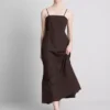El vestido midi en capas de mezcla de lino de The Edit