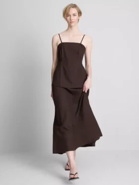 El vestido midi en capas de mezcla de lino de The Edit