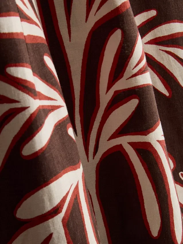 El vestido midi halter estampado de mezcla de lino de The Edit