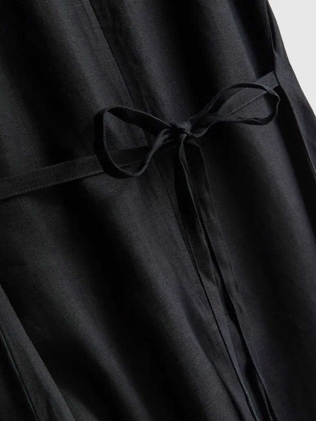 El vestido midi sin mangas de lino de The Edit