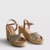 Espadrillas con cuña y adornos