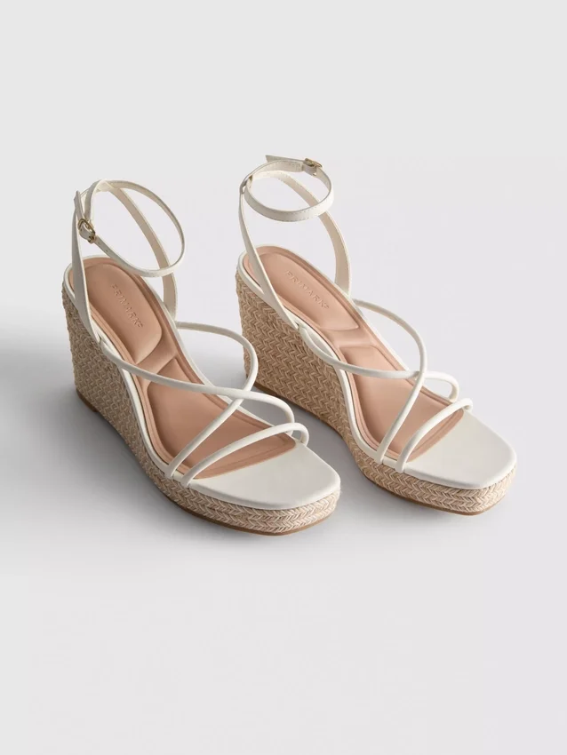 Espadrillas de cuña con tiras