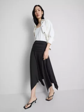 Falda midi con dobladillo en forma de pañuelo