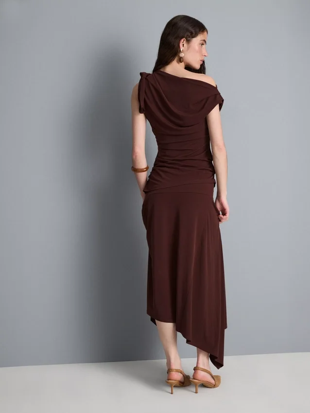 Falda midi con dobladillo en forma de pañuelo