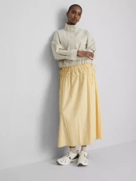 Falda midi fruncida