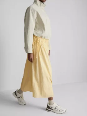 Falda midi fruncida