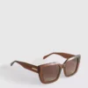 Gafas de sol con montura cuadrada