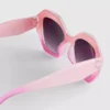 Gafas de sol con montura facetada