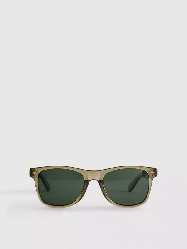 Gafas de sol con montura rectangular