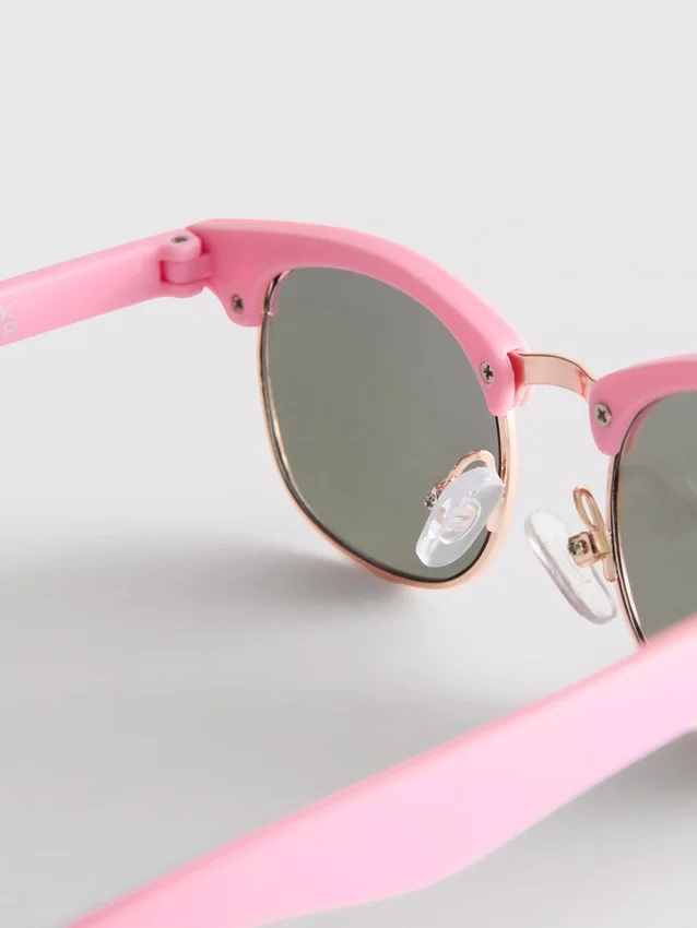 Gafas de sol con montura redonda