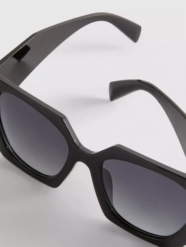 Gafas de sol cuadradas angulares