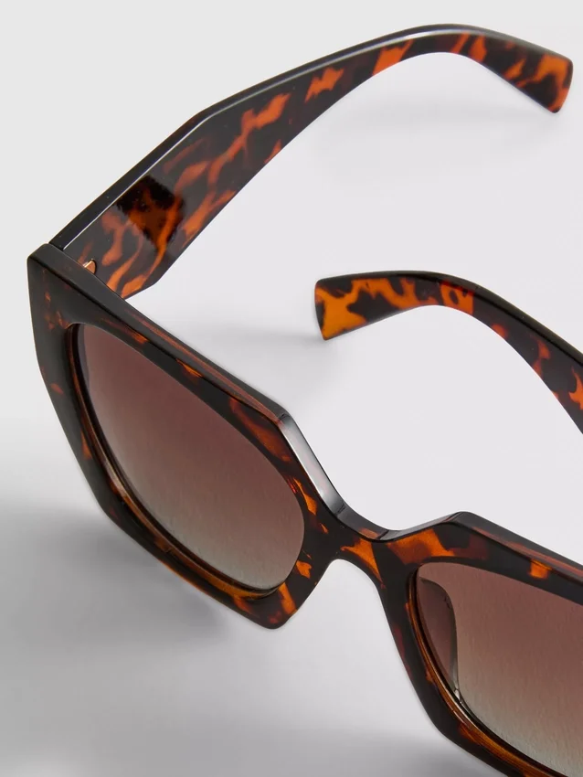 Gafas de sol cuadradas angulares
